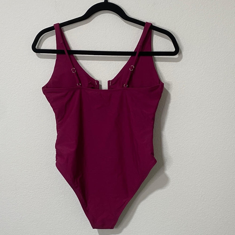 Women’s Bathing Suit One-Piece Swimsuit Beach Vacation Resortwear - Picture 3 of 5